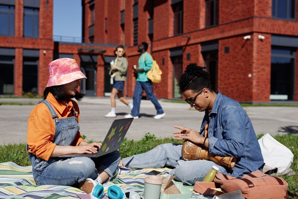 Campus life: What is campus life like at modern universities?