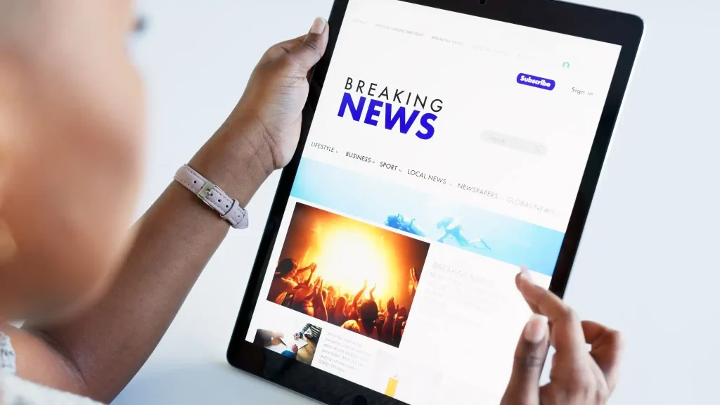 How do journalists use digital platforms for news reporting today?